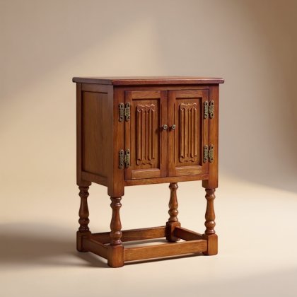 Old Charm Pedestal Cabinet 1582 Old Charm Pedestal Cabinet 1582