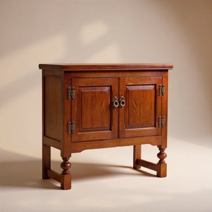 Old Charm Pedestal Cabinet 2829 Old Charm Pedestal Cabinet 2829