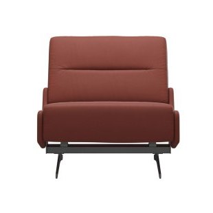 Stella Chair with Sidepanels in Leather Stella Chair with Sidepanels in Leather