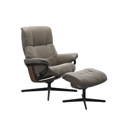 Stressless Mayfair Chair in Leather, Cross Base with Footstool