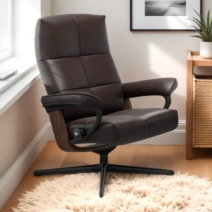 David Chair in Leather, Cross Base David Chair in Leather, Cross Base