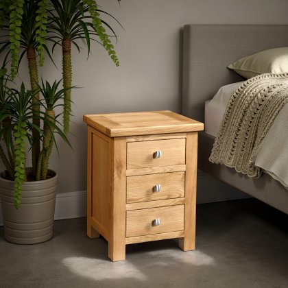Arundel LightOak 3 Drawer Bedside Arundel LightOak 3 Drawer Bedside