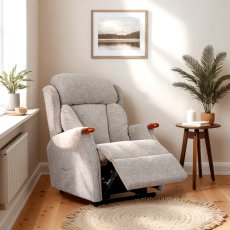 Celebrity Canterbury Petite Recliner in Performance Plus Celebrity Canterbury Petite Recliner in Performance Plus