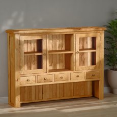Salisbury Hutch Salisbury Hutch