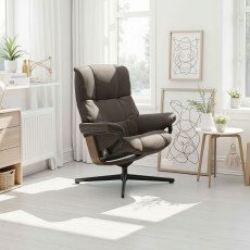 Stressless Mayfair Chair in Leather, Cross Base Stressless Mayfair Chair in Leather, Cross Base