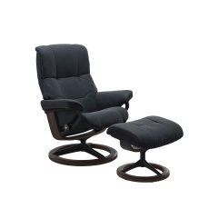 Stressless Mayfair Chair in Leather, Signature Base with Footstool