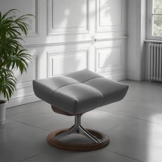Stressless David Footstool in Leather, Signature Base Stressless David Footstool in Leather, Signature Base