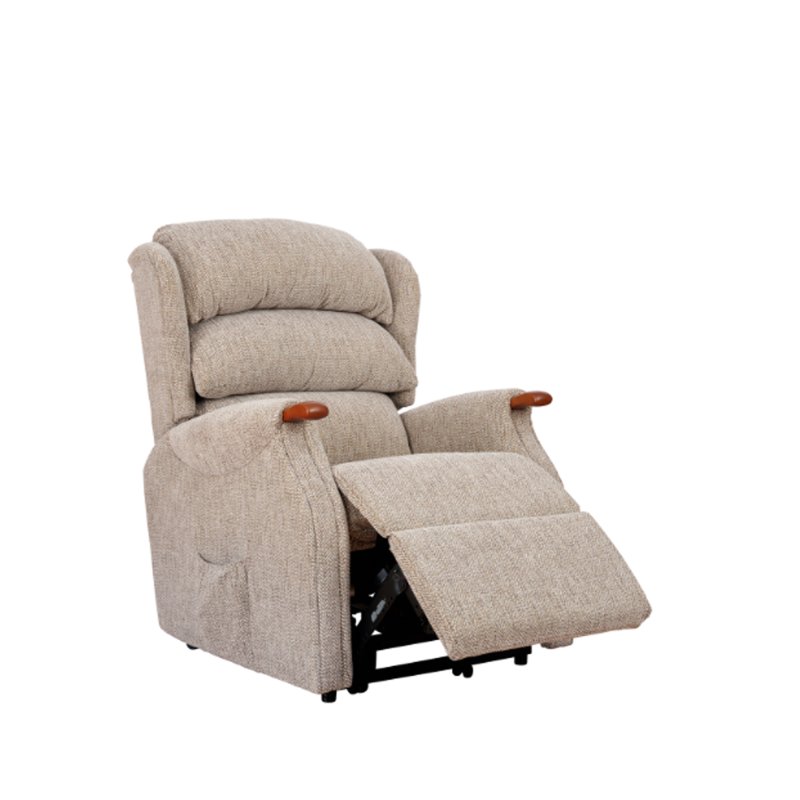 Celebrity Celebrity Westbury Standard Recliner in Aquaclean