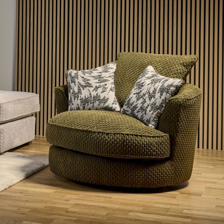 H Collection Trip Affinity Swivel Chair